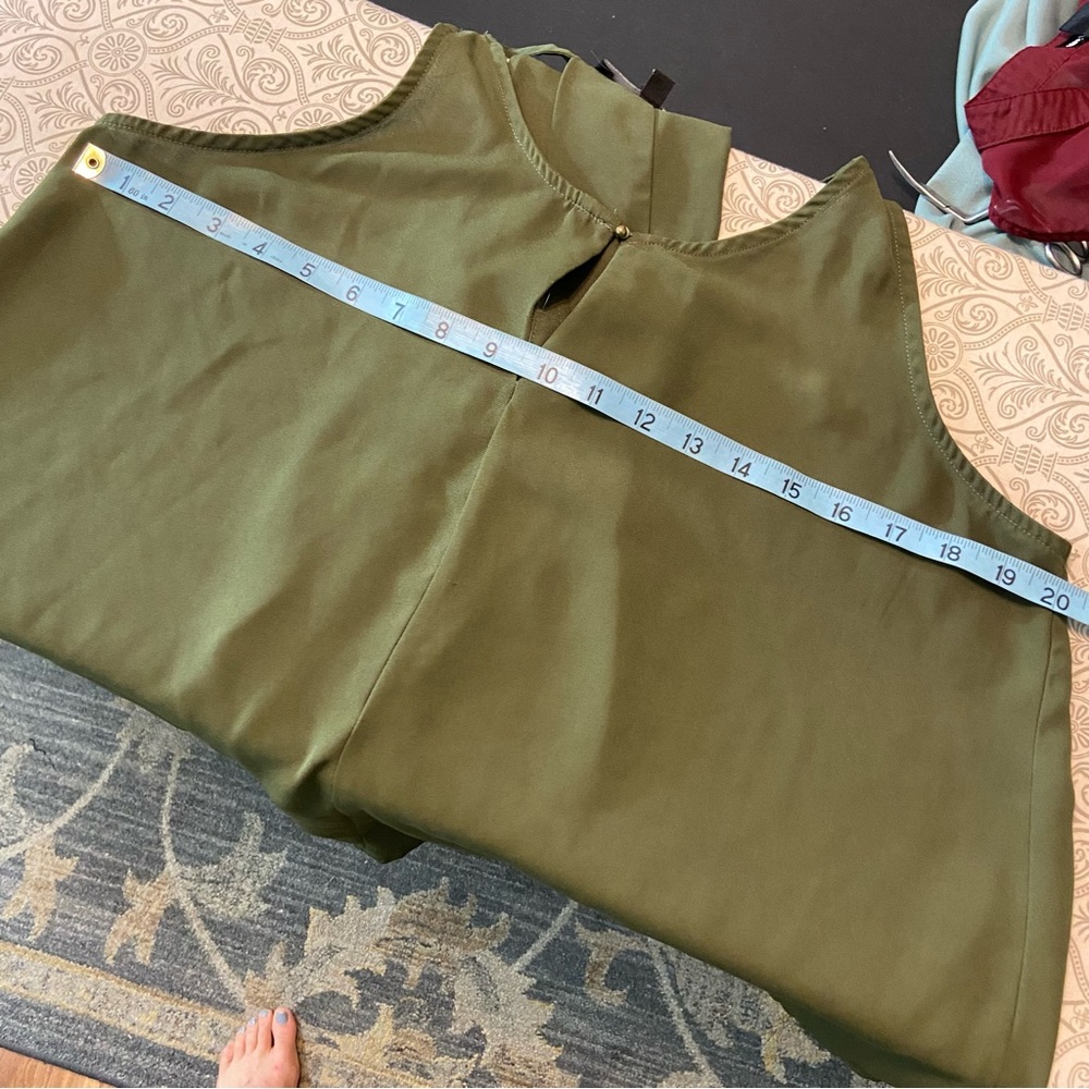 3/$12 Harve Benard Army Green Draped Racerback Tank Top Large L Keyhole - Picture 2 of 12
